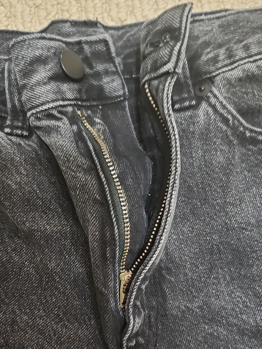 GU (UNIQLO Japan) Black/Grey High-Waist Jeans, Size 25 Waist, EUC 👖 (Worn Once) - Picture 7 of 12